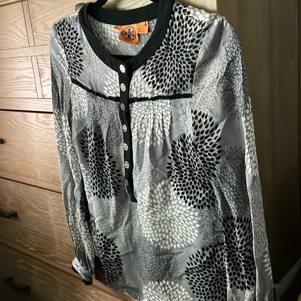 Cute dress shirt!!